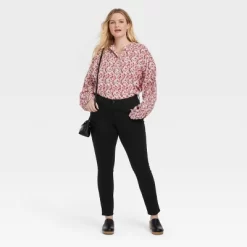 Women's Mid-Rise Curvy Fit Skinny Jeans - Universal Thread™ 11 Women's Mid-Rise Curvy Fit Skinny Jeans - Universal Thread™ -Universal Thread Shop GUEST 190365e7 681c 415c 8228 cbf31a5701fd