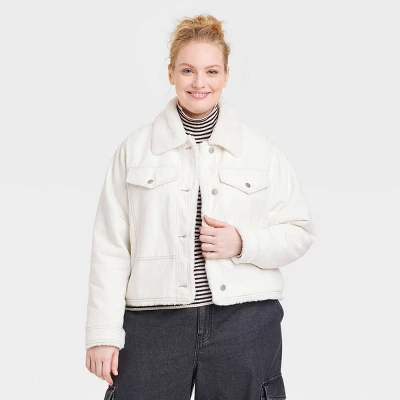 Women's Faux Fur Lined Trucker Jacket - Universal Thread™ Ivory 4 Women's Faux Fur Lined Trucker Jacket - Universal Thread™ Ivory - Image 4