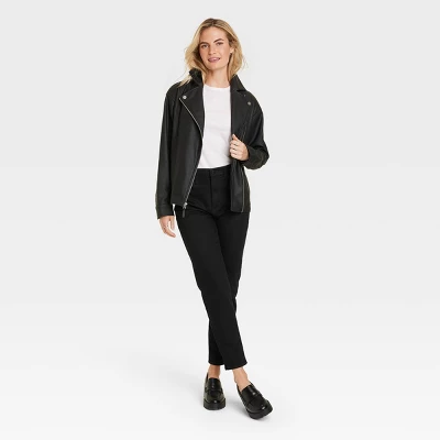 Women's High-Rise 90's Slim Straight Jeans - Universal Thread™ Black 2 Women's High-Rise 90's Slim Straight Jeans - Universal Thread™ Black - Image 2