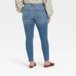 Women's Mid-Rise Curvy Fit Skinny Jeans - Universal Thread™ Medium Wash -Universal Thread Shop GUEST b953b6c0 8007 44d7 9cd2 aad6c2757f5b