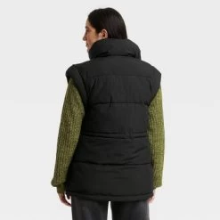 Women's Puffer Vest - Universal Thread™