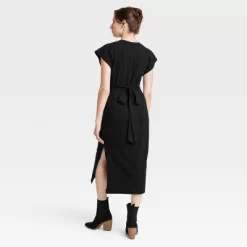 Women's Short Sleeve Knit Wrap Midi Dress - Universal Thread™